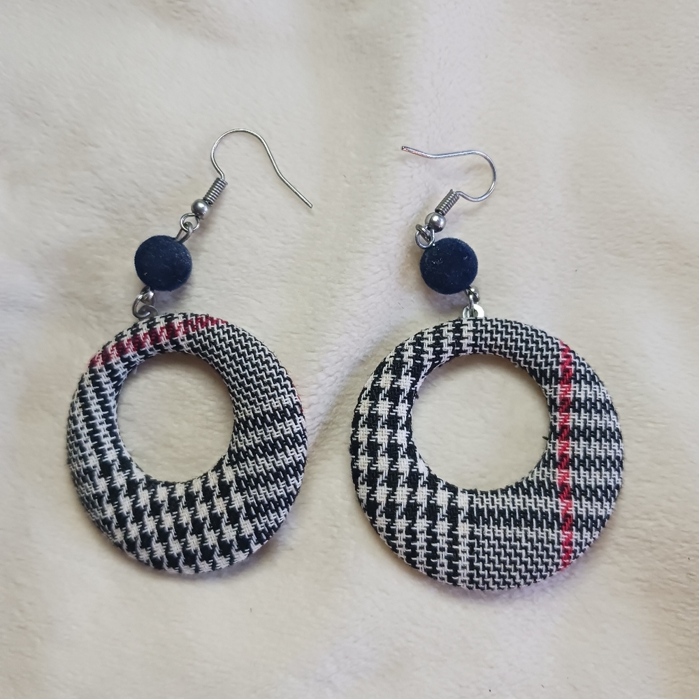 Black/White Houndstooth Earrings | Pre-Owned